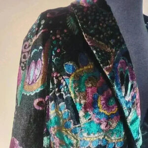 Asian Print Bandolino Size 6 Velvet Peplum Jacket Waistband/Sleeve Button Detail